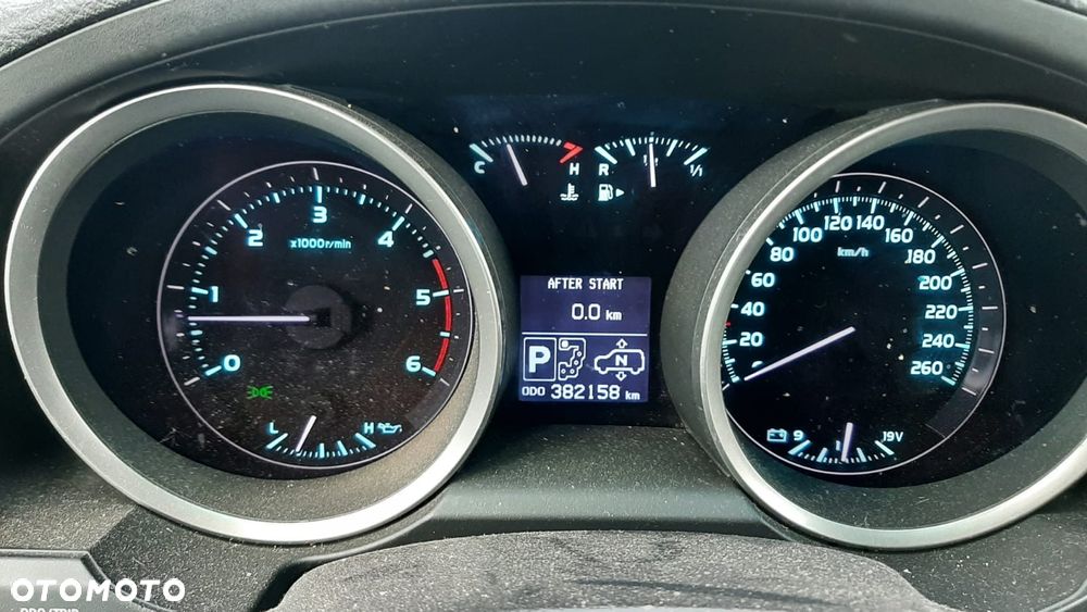 Toyota Land Cruiser LC 4.5 V8 D-4D Prestige 7os - 12