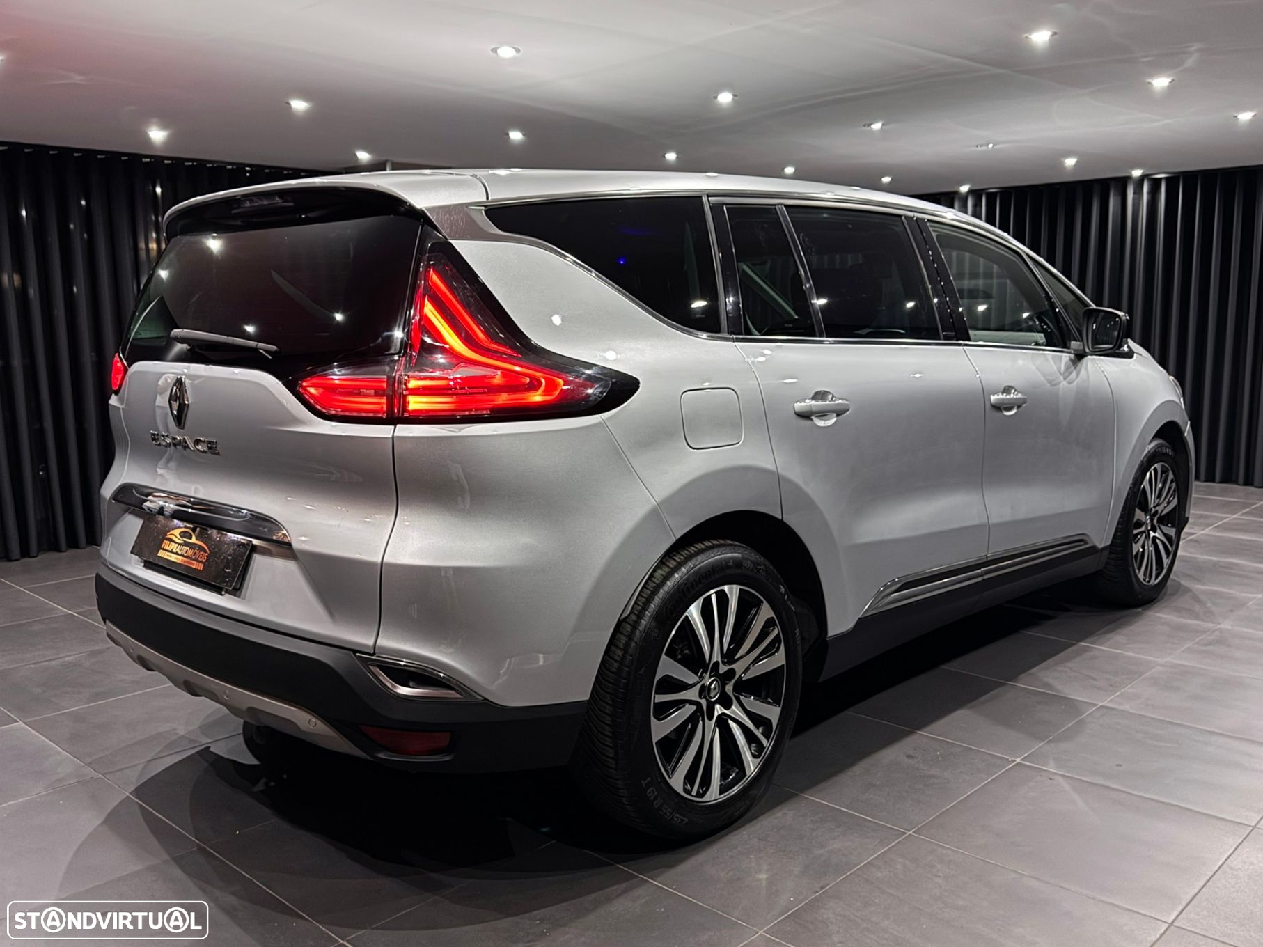 Renault Espace 1.6 dCi Initiale Paris EDC - 8