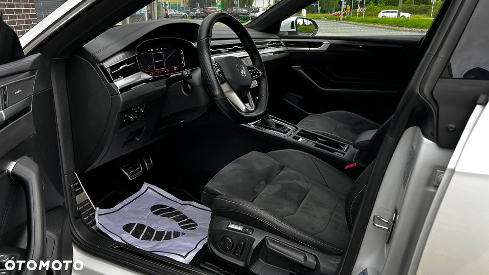 Volkswagen Arteon 2.0 TDI SCR 4Motion DSG R-Line - 26