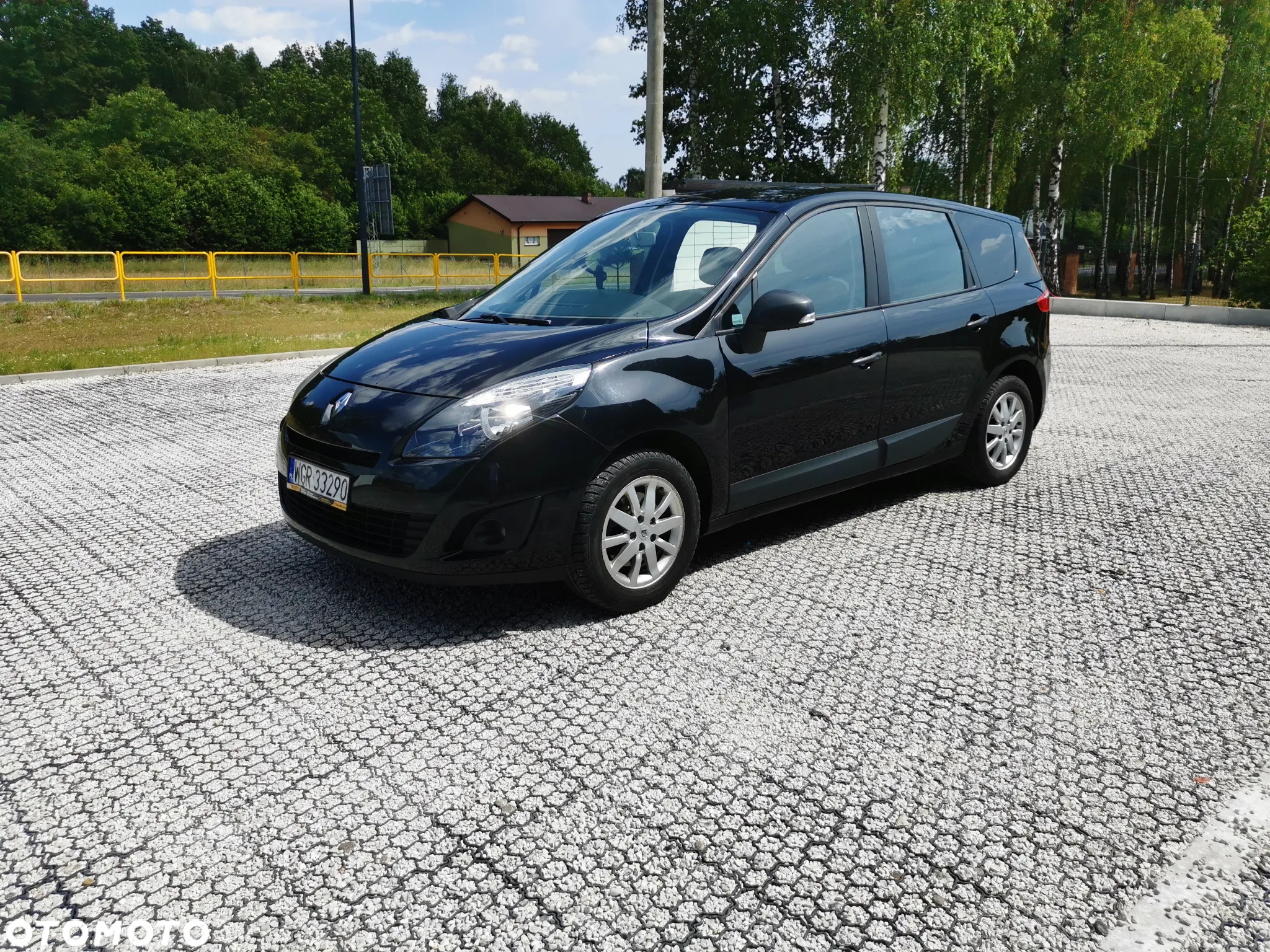 Renault Grand Scenic - 17