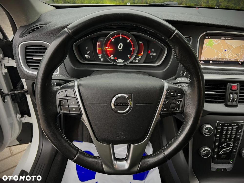 Volvo V40 D2 Momentum - 38