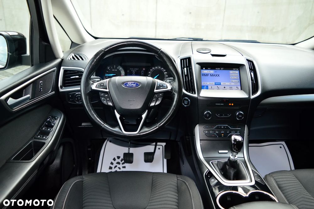 Ford S-Max - 14