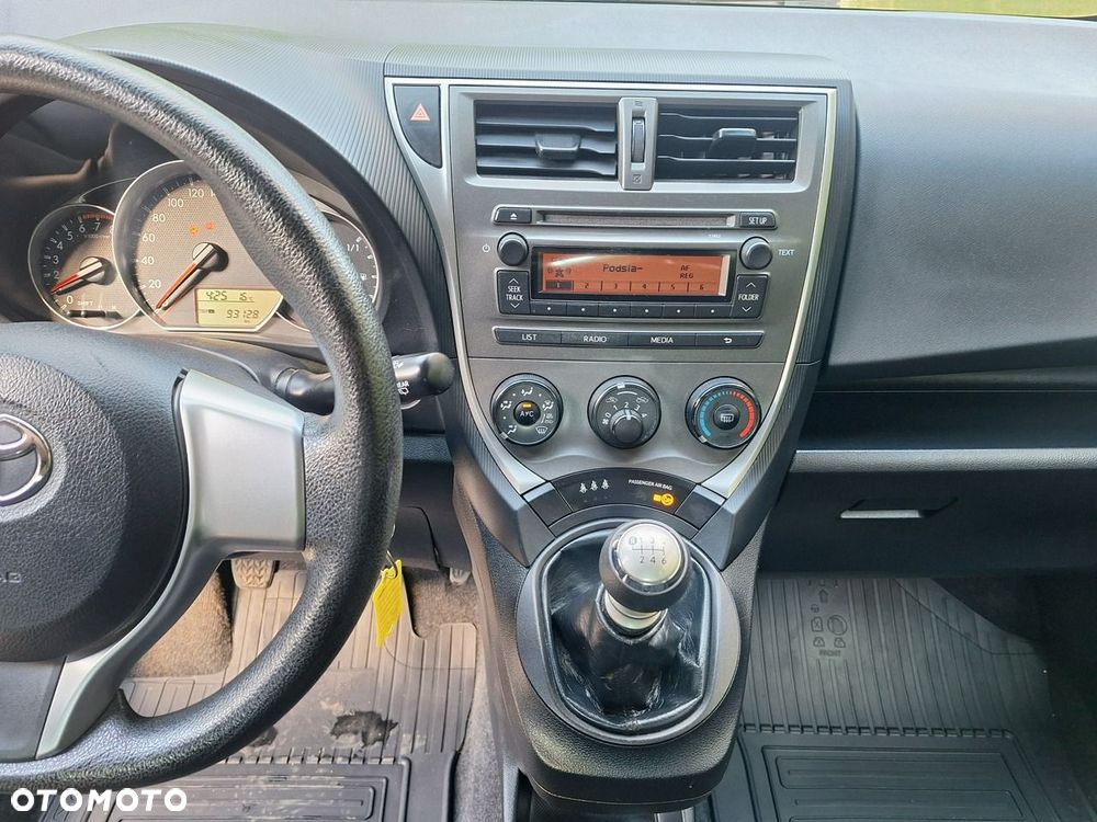Toyota Verso S 1.33 VVT-i Cool - 12