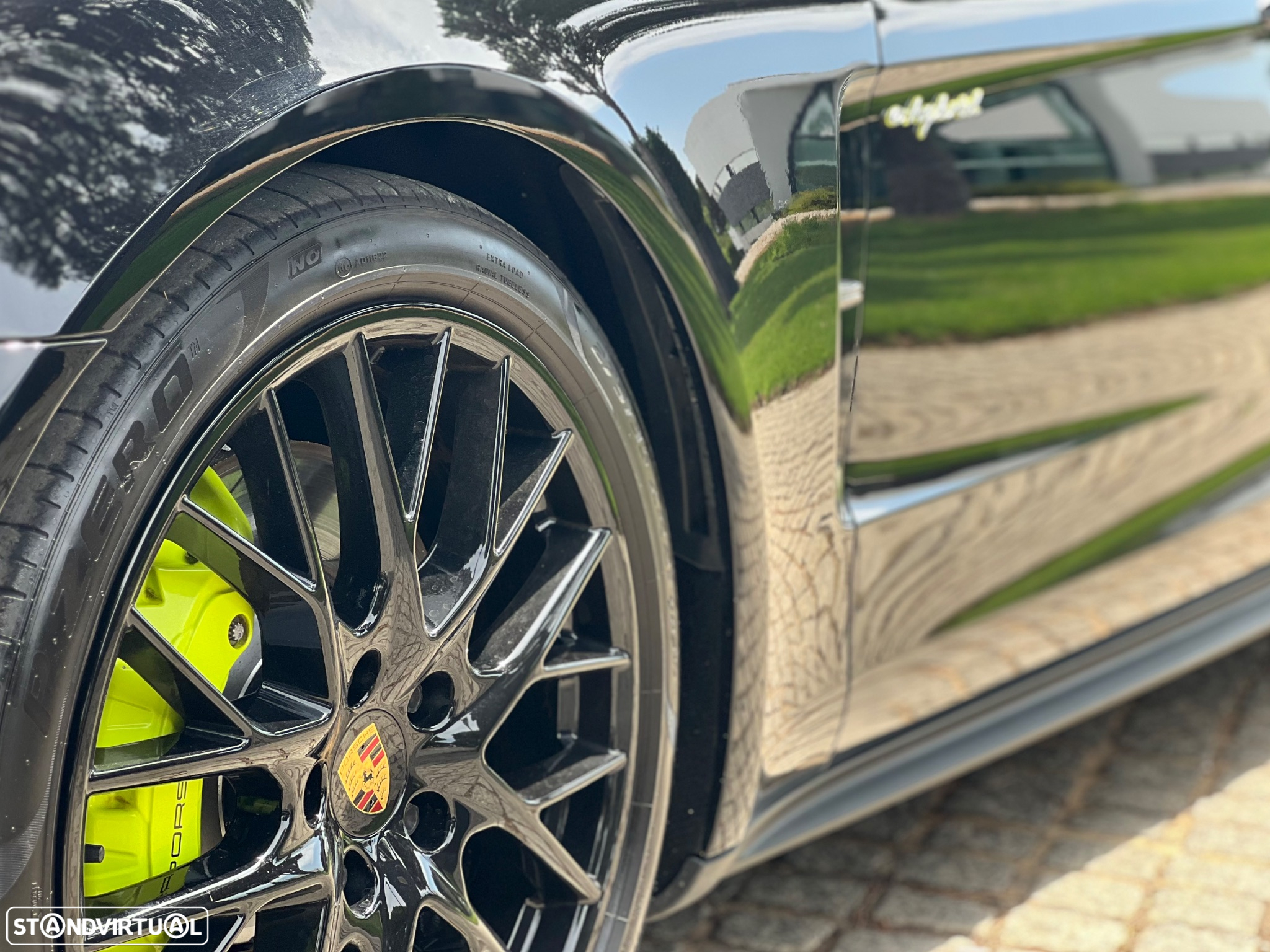 Porsche Panamera 4 E-Hybrid - 17
