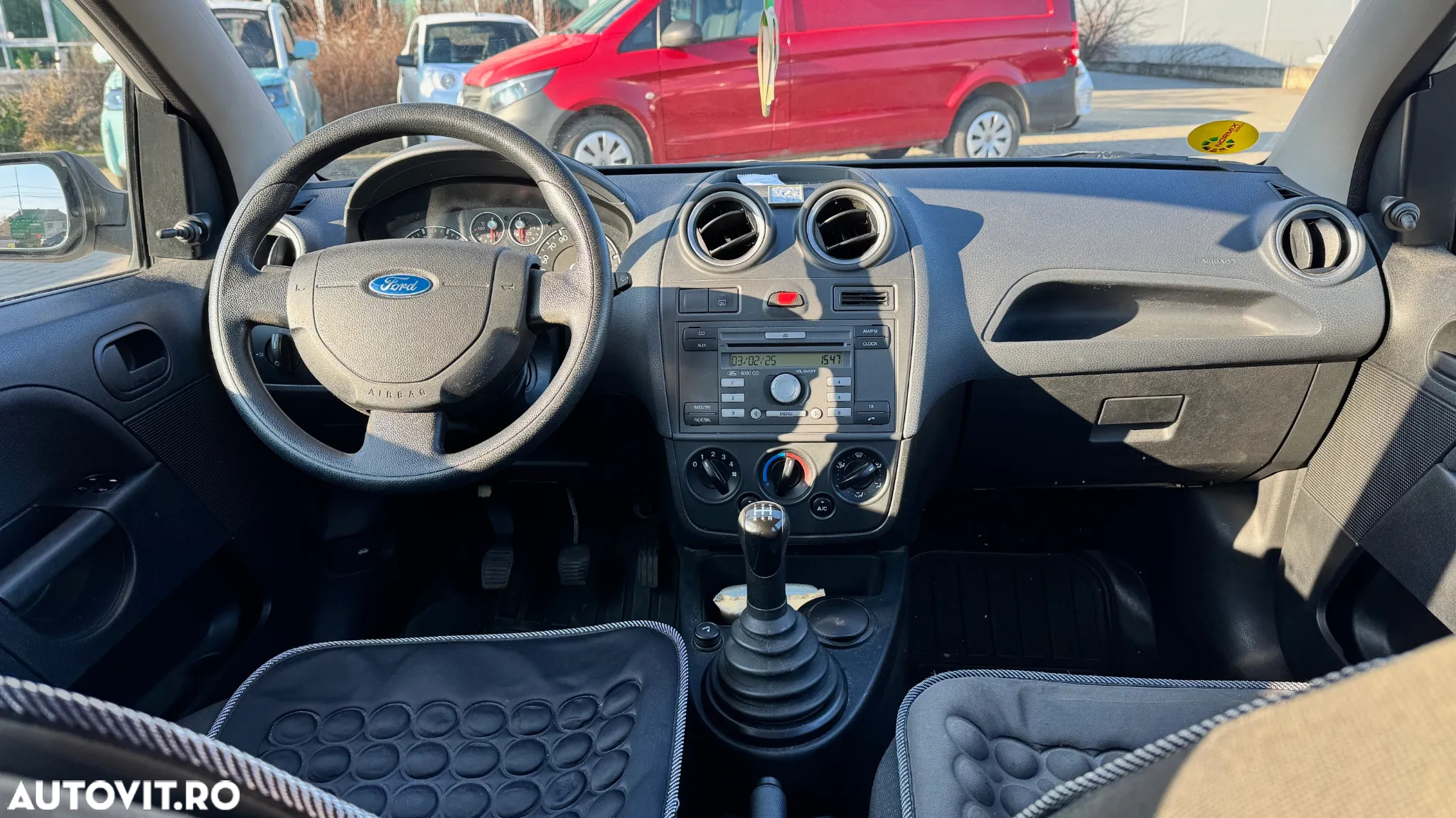 Ford Fiesta 1.3i Ambiente - 9