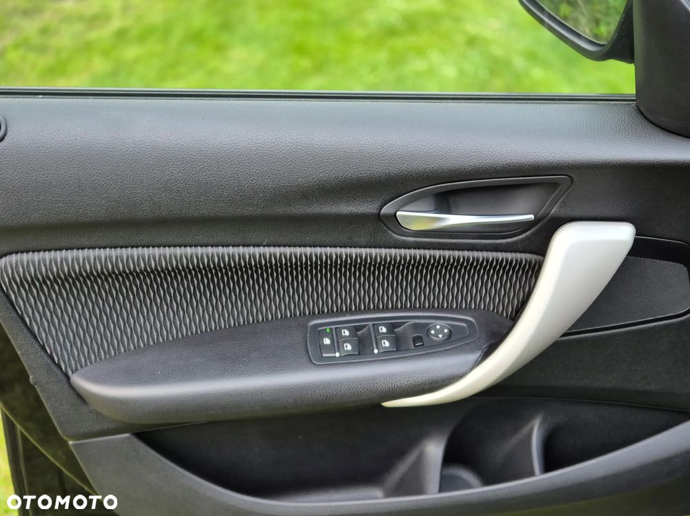 BMW Seria 1 118i - 11