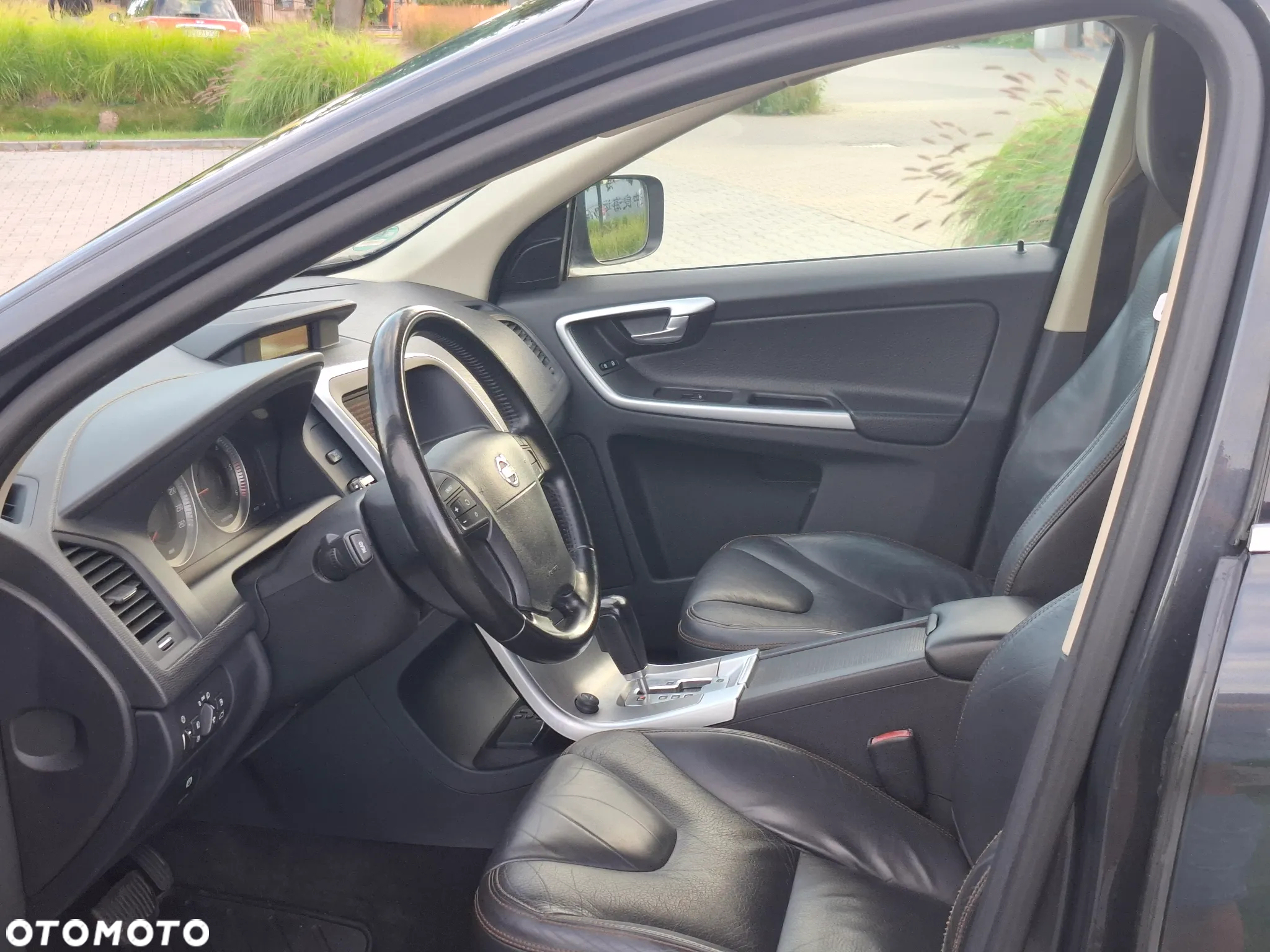 Volvo XC 60 D5 AWD Momentum - 11