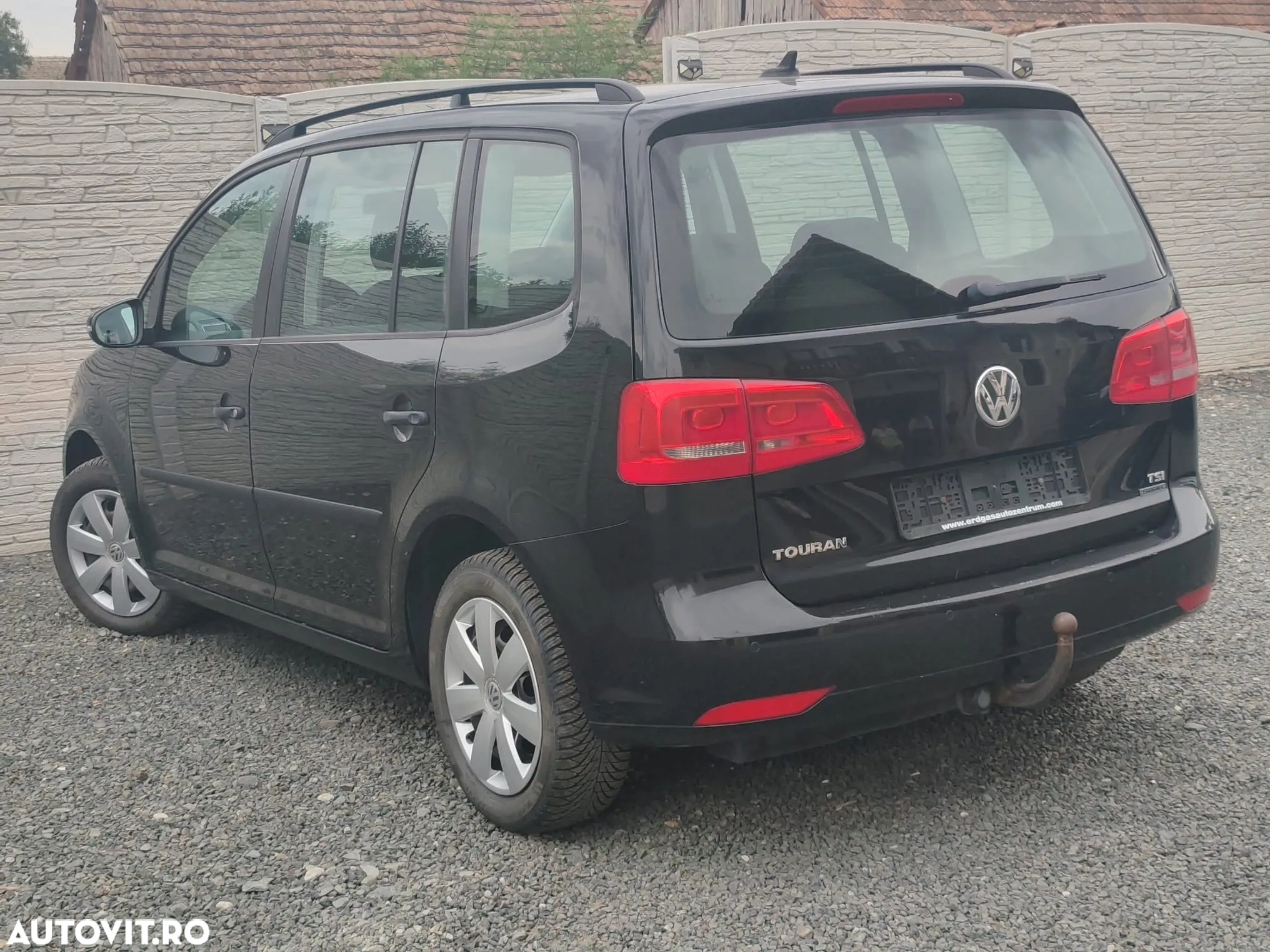 Volkswagen Touran - 3