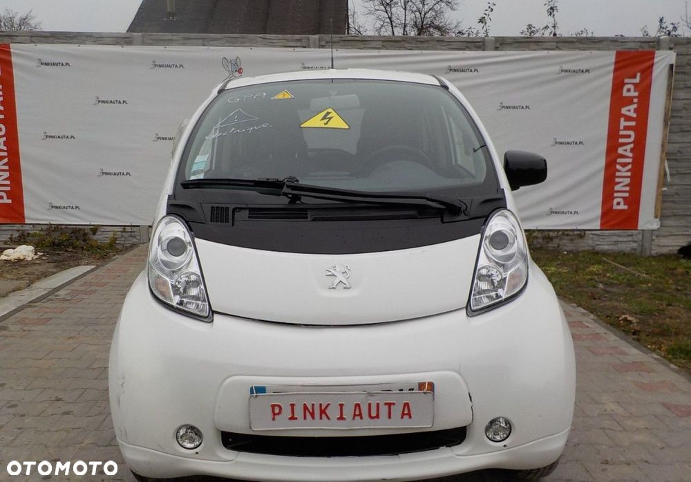 Peugeot iOn - 2