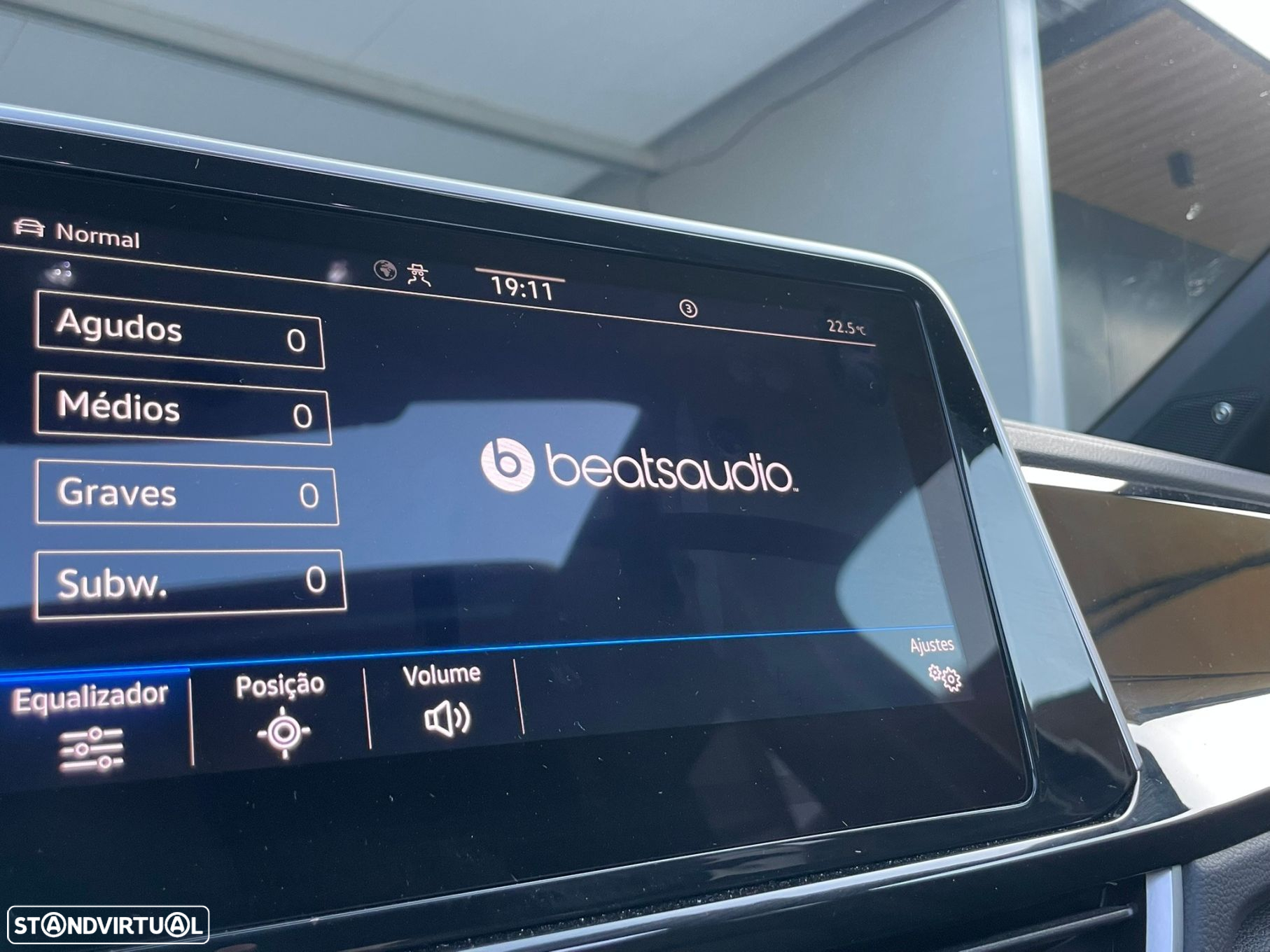 VW T-Roc 1.5 TSI R-Line DSG - 30