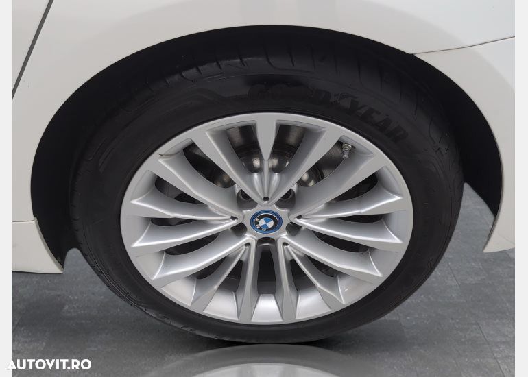 BMW 5 Series 2022 — imagine 5