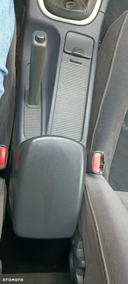 Volvo V40 1.8 - 31
