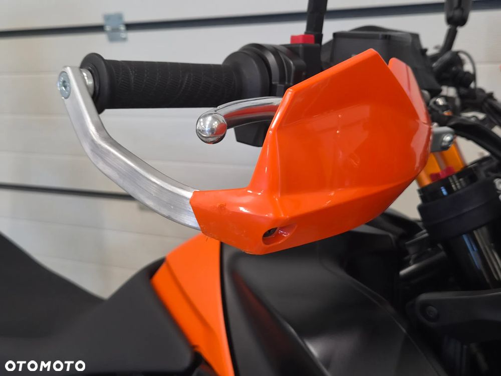 KTM Adventure 890 - 25