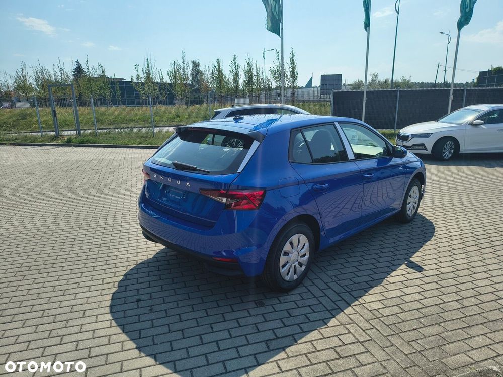 Skoda Fabia 1.0 Essence - 10