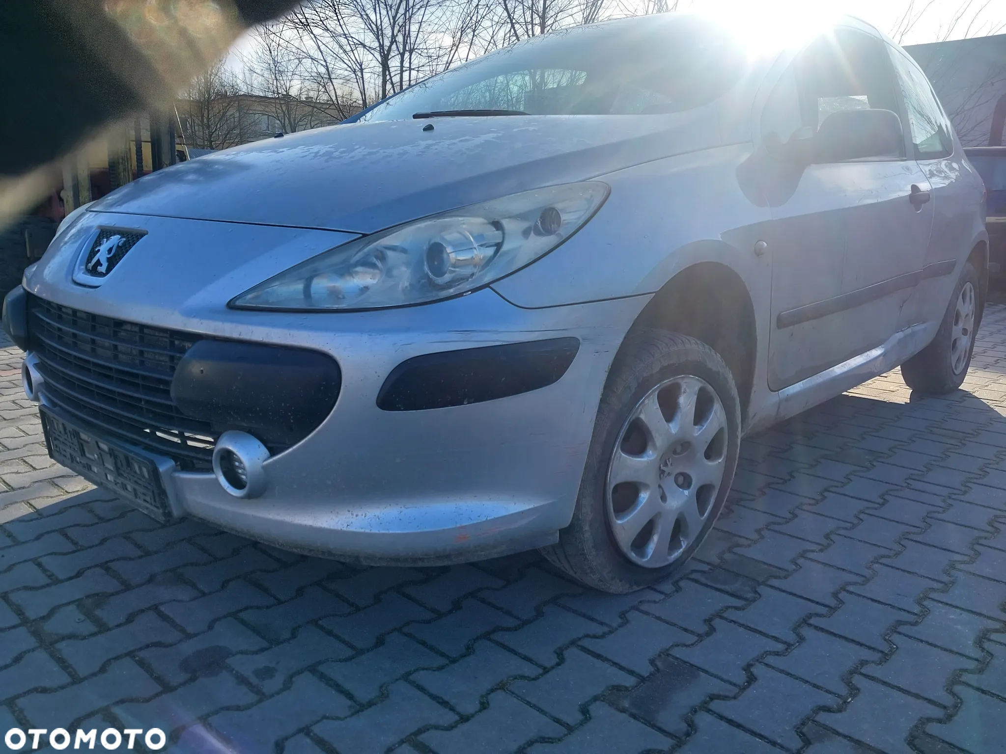 Peugeot 307 FL Lift 3D Hatchback silnik 1.6 HDI 90KM skrzynia biegów 20DM75 drzwi zderzak klapa błotnik EZRC belka przewód szyba wyświetlacz podsufitka wtryski pompa maglownica felgi alternator Cały na części wszystkie części - 5
