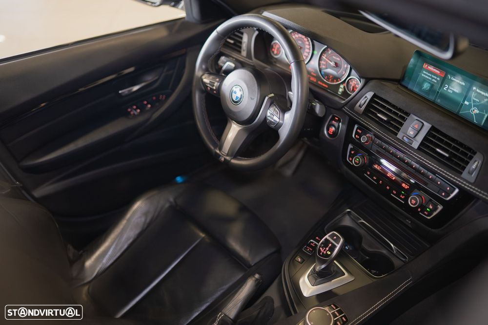BMW 330 i Pack M Auto - 24