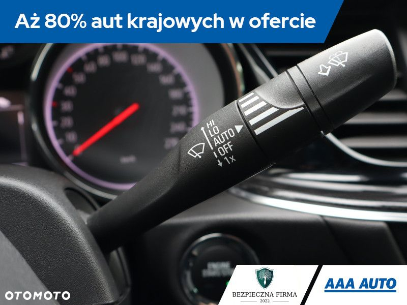 Opel Insignia - 21