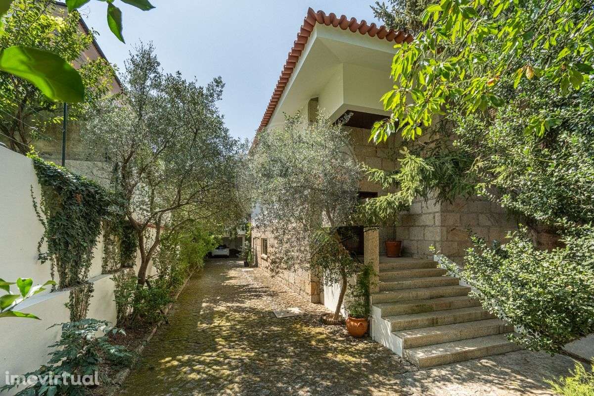 Moradia Individual T4 com piscina em Fraião, Braga! - Grande imagem: 2/42