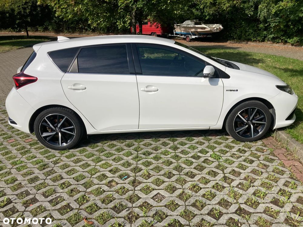 Toyota Auris 1.8 VVT-i Hybrid Automatik Edition - 3