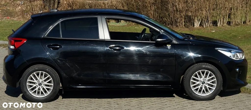 Kia Rio - 5