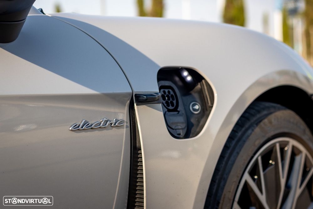 Porsche Taycan - 5