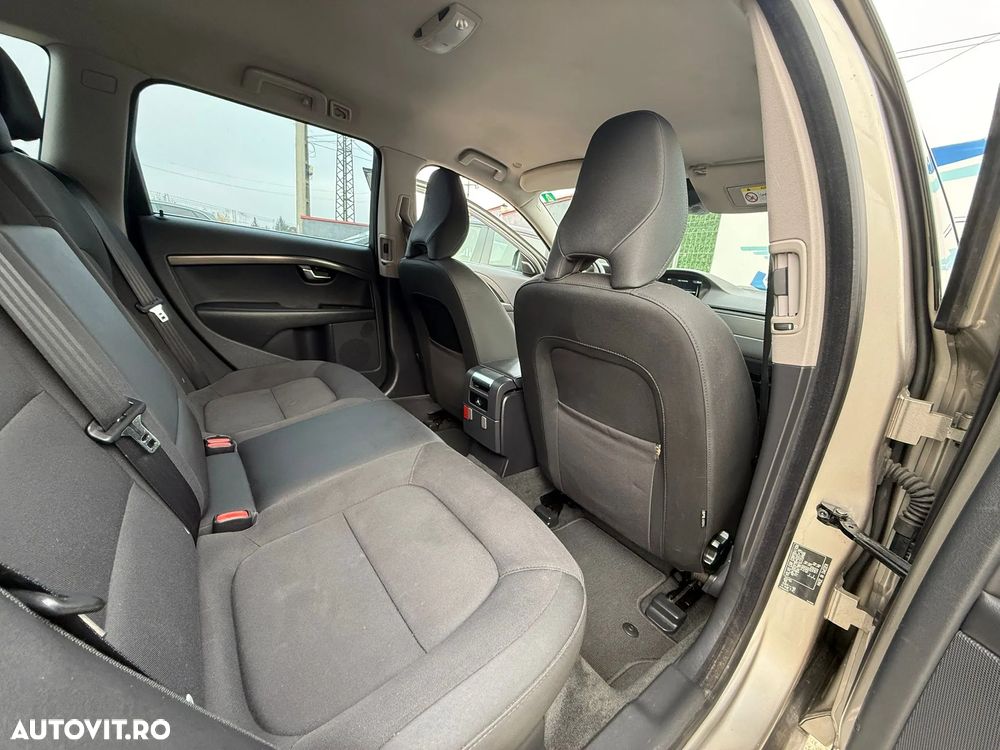 Volvo V70 D2 Linje Classic - 12