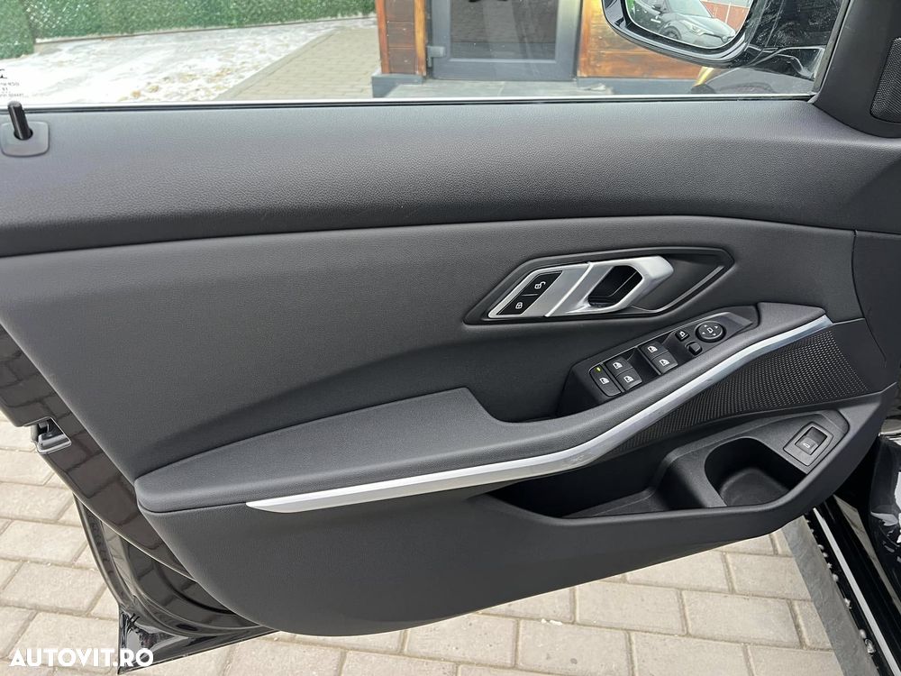 BMW Seria 3 318d Aut. Luxury Line - 19