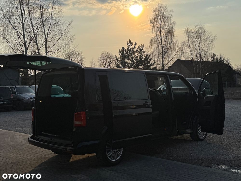 Volkswagen Caravelle - 11