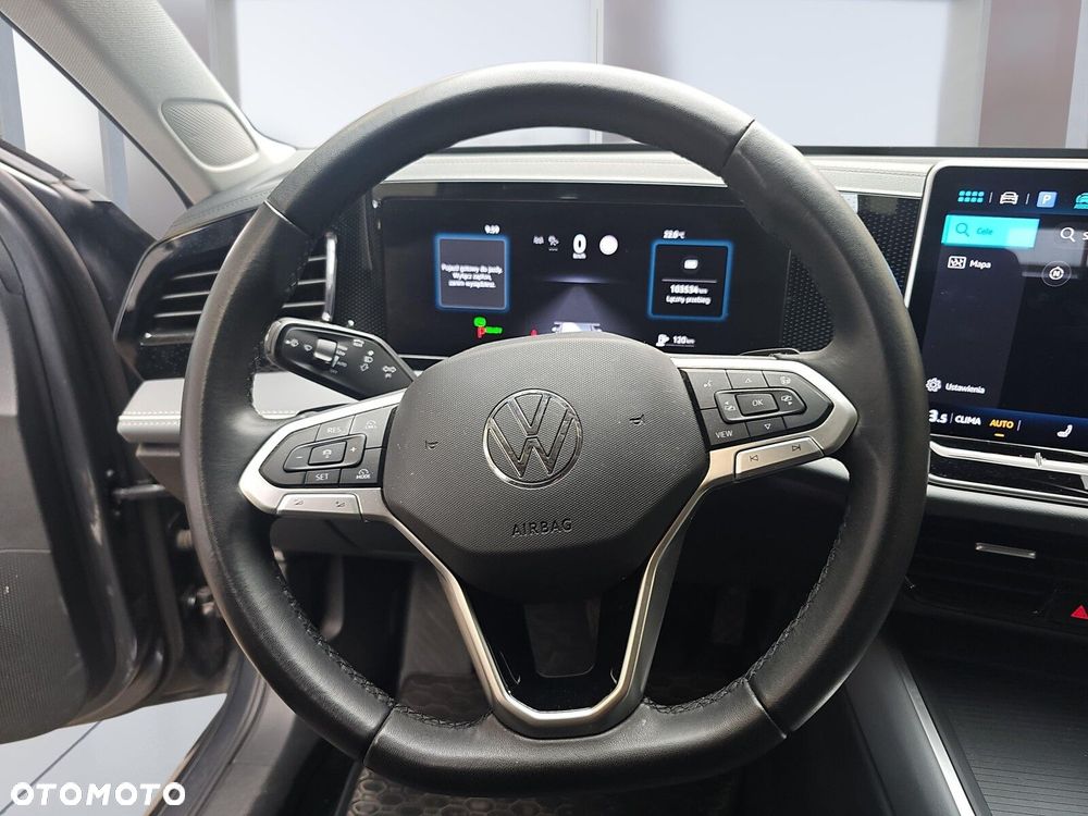 Volkswagen Passat - 13