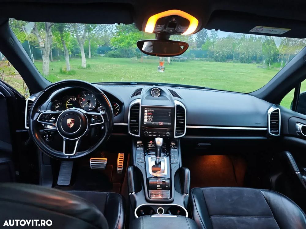 Porsche Cayenne S E-Hybrid Platinum Edition - 6