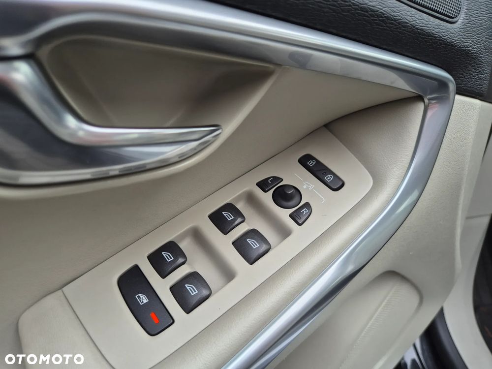 Volvo V40 D2 Drive-E Ocean Race - 34