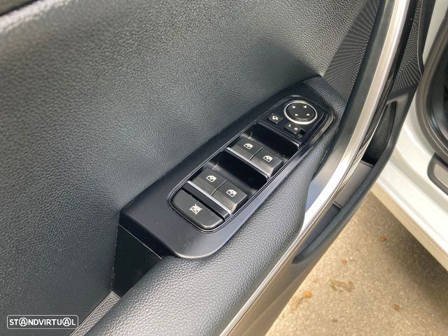 Kia Ceed SW 1.6 GDI DCT OPF Inspiration - 27