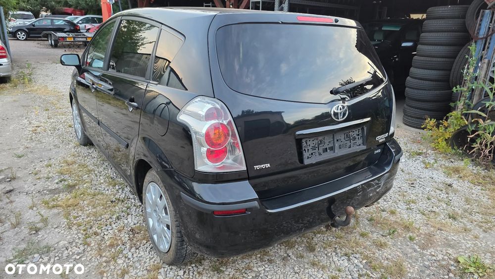 Toyota Corolla Verso 2.2 D-CAT Sol - 12