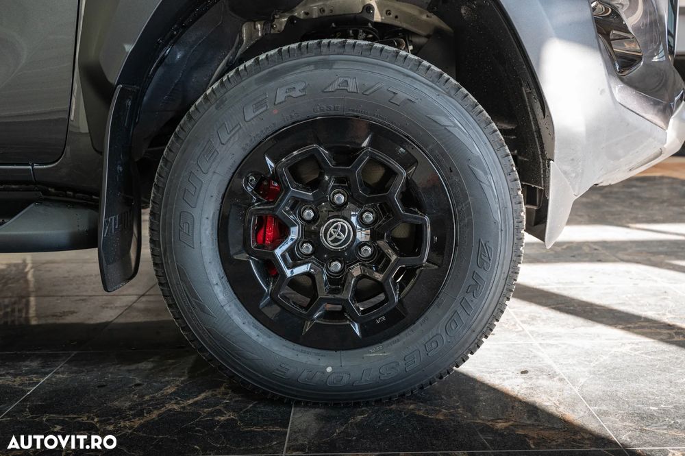 Toyota Hilux 2.8D 204CP 4x4 Double Cab AT GR Sport II - 9