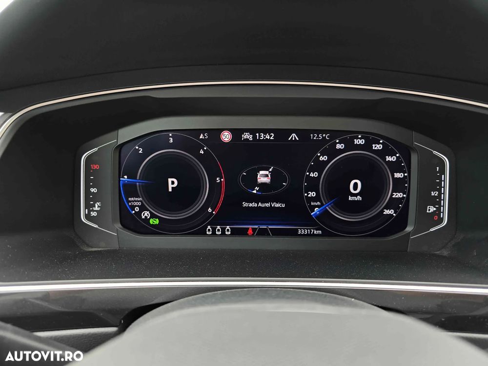 Volkswagen Tiguan - 12