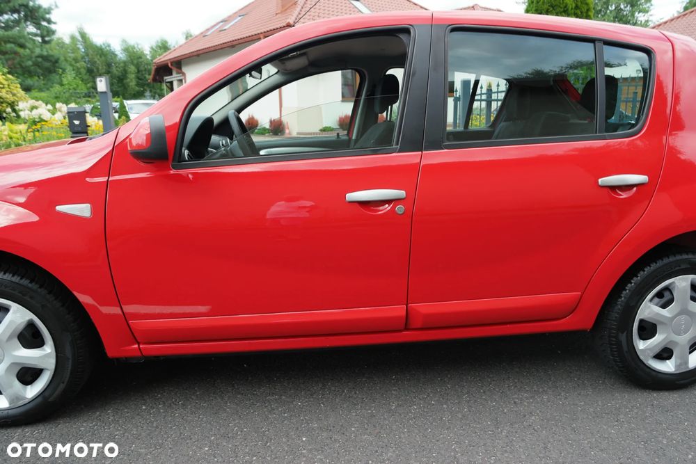 Dacia Sandero 1.6 Laureate - 11
