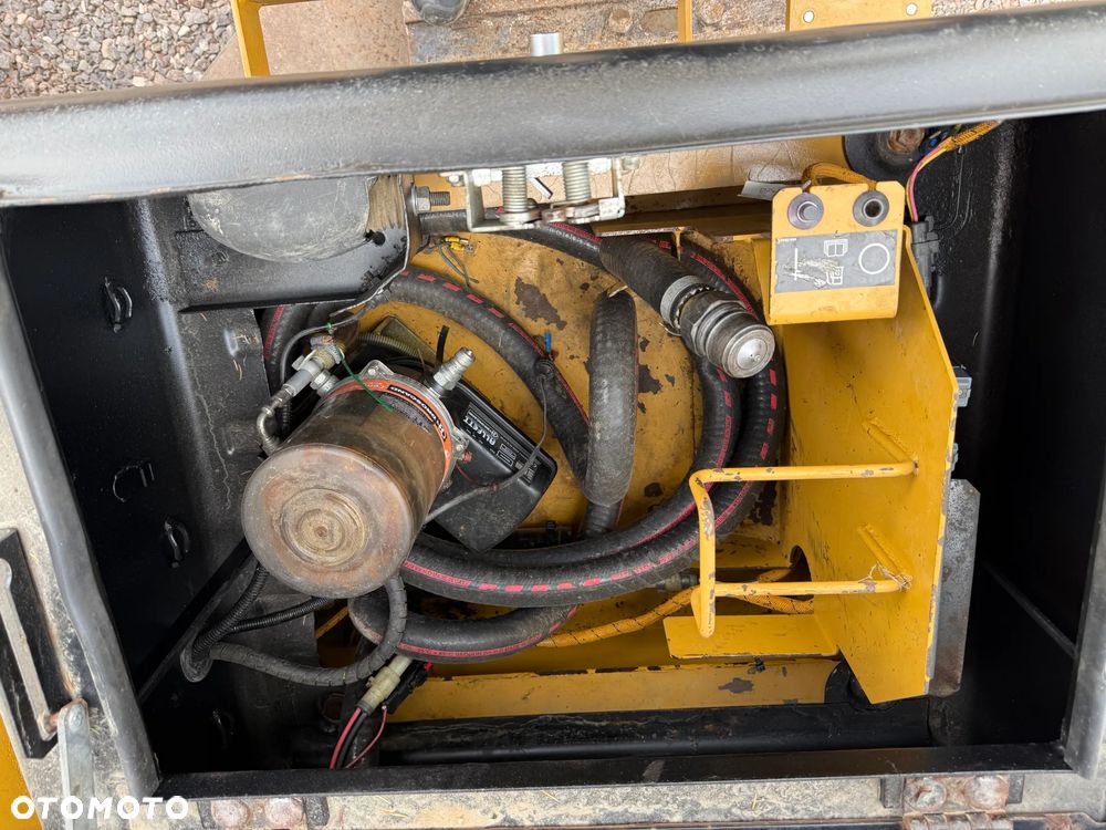 Caterpillar 324 E - 16