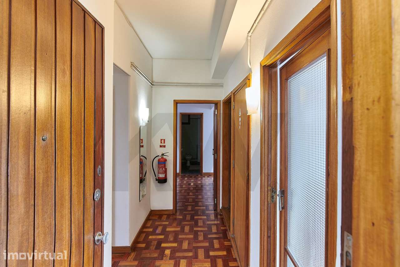 T5 com 124 m2,  em Cedofeita, Porto | 2 Varandas, Elevador e Rentabili - Grande imagem: 2/30
