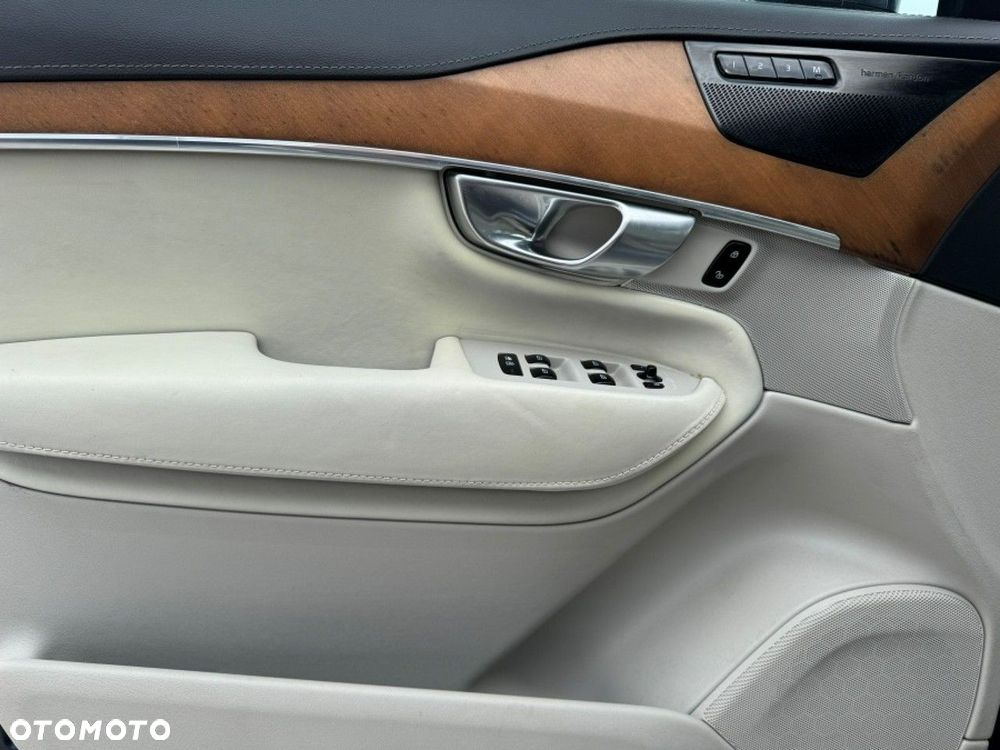 Volvo XC 90 T6 AWD Momentum 7os - 11