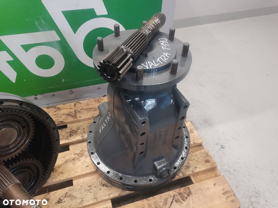 Układ planetarny Valtra T 213 {TB0783B tył} - 10