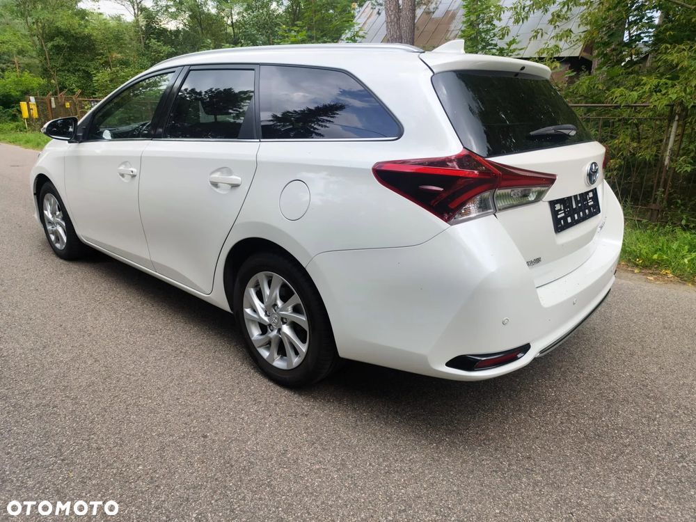 Toyota Auris - 17