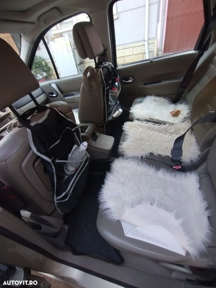 Renault Scenic - 10