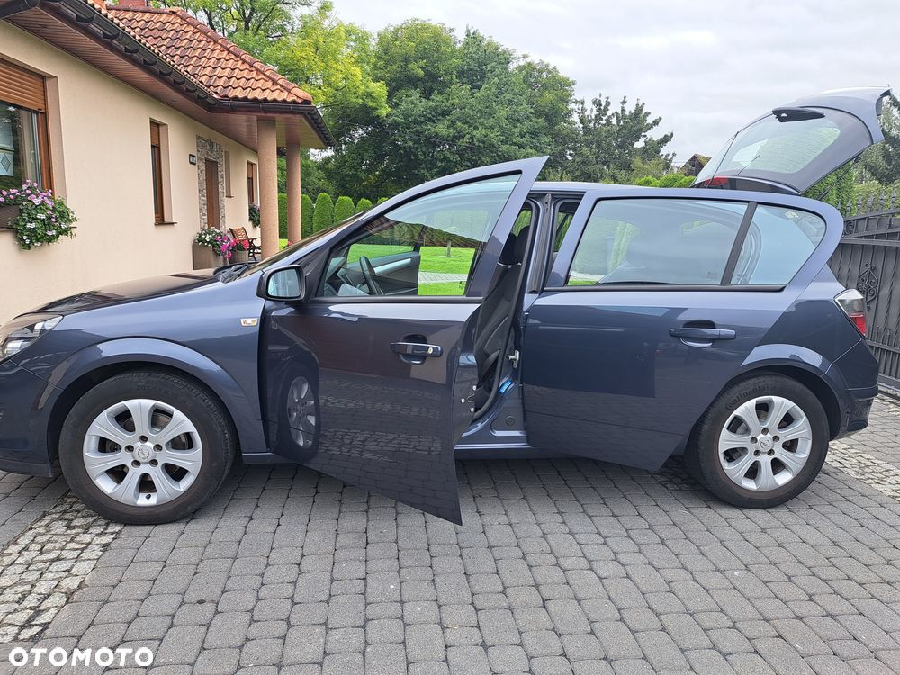 Opel Astra 1.6 Design Edition - 33