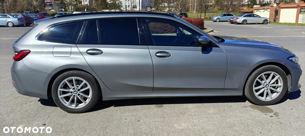BMW Seria 3 318d MHEV - 5