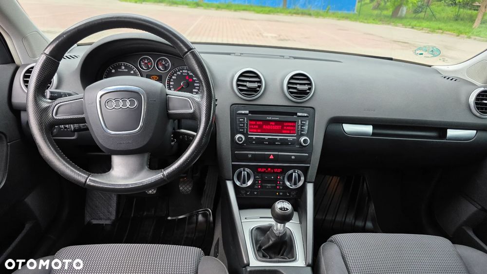 Audi A3 Sportback 1.6 TDI DPF Ambition - 24