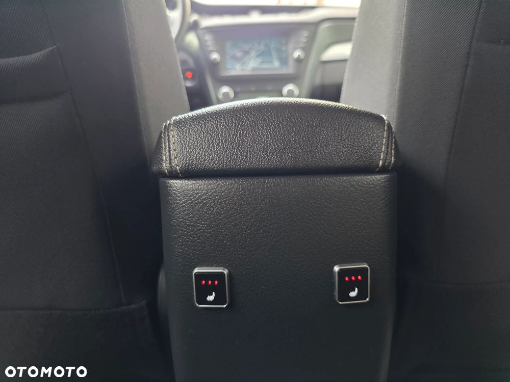 Toyota Avensis - 21