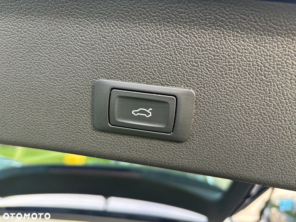 Audi A4 Avant 2.0 TDI DPF clean diesel multitronic S line Sportpaket - 19