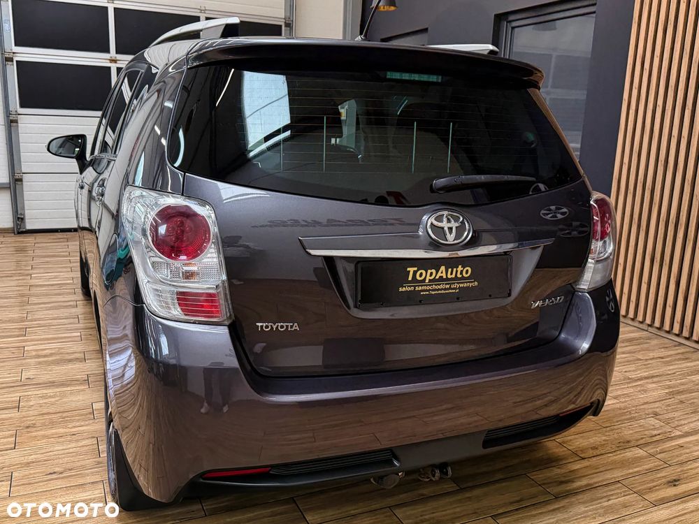 Toyota Verso 1.8 Prestige EU5 7os - 11