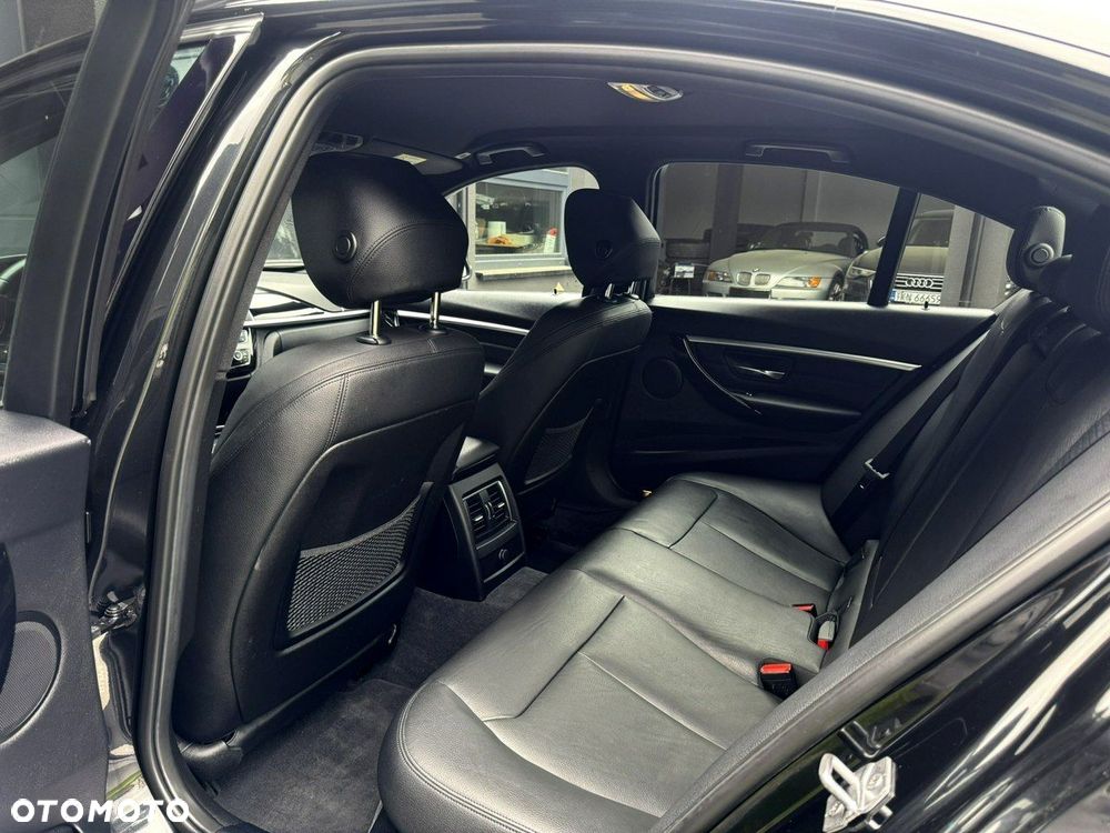 BMW Seria 3 - 18