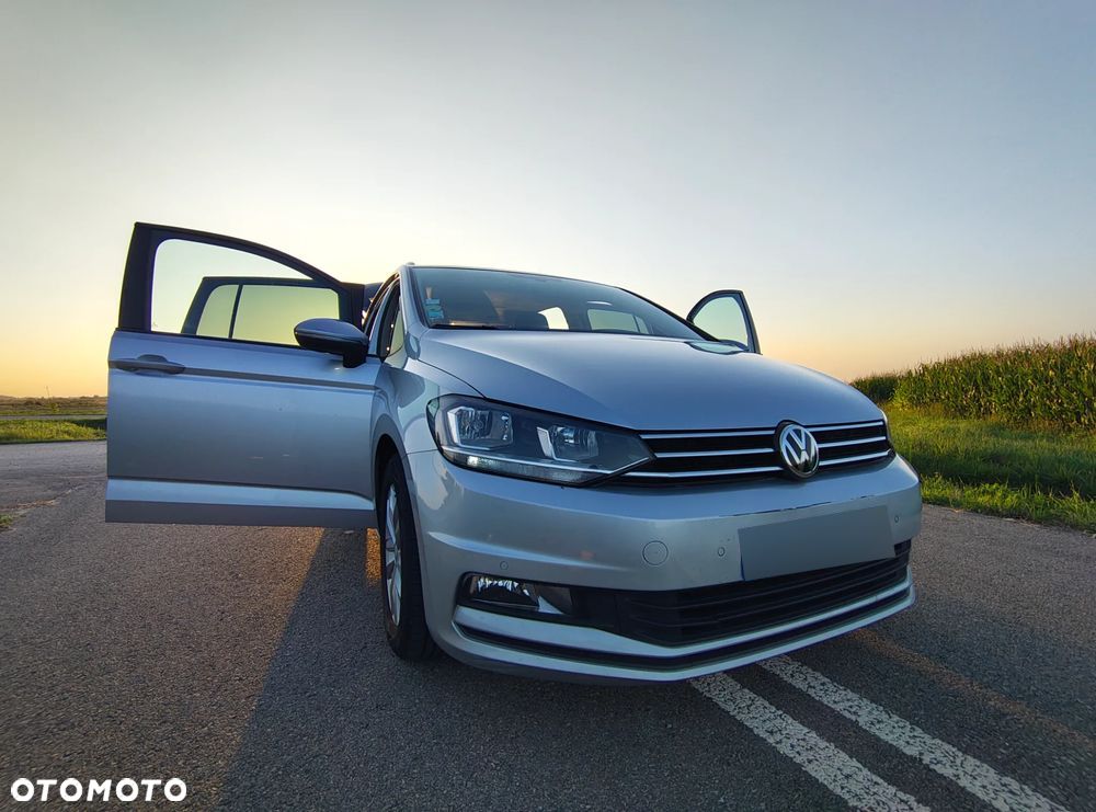 Volkswagen Touran - 2